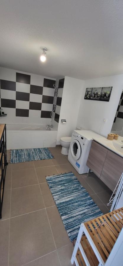 Appartement Avec Balcon/Terrasse Monteux Kültér fotó
