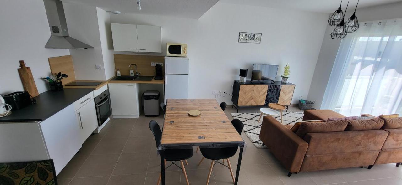 Appartement Avec Balcon/Terrasse Monteux Kültér fotó